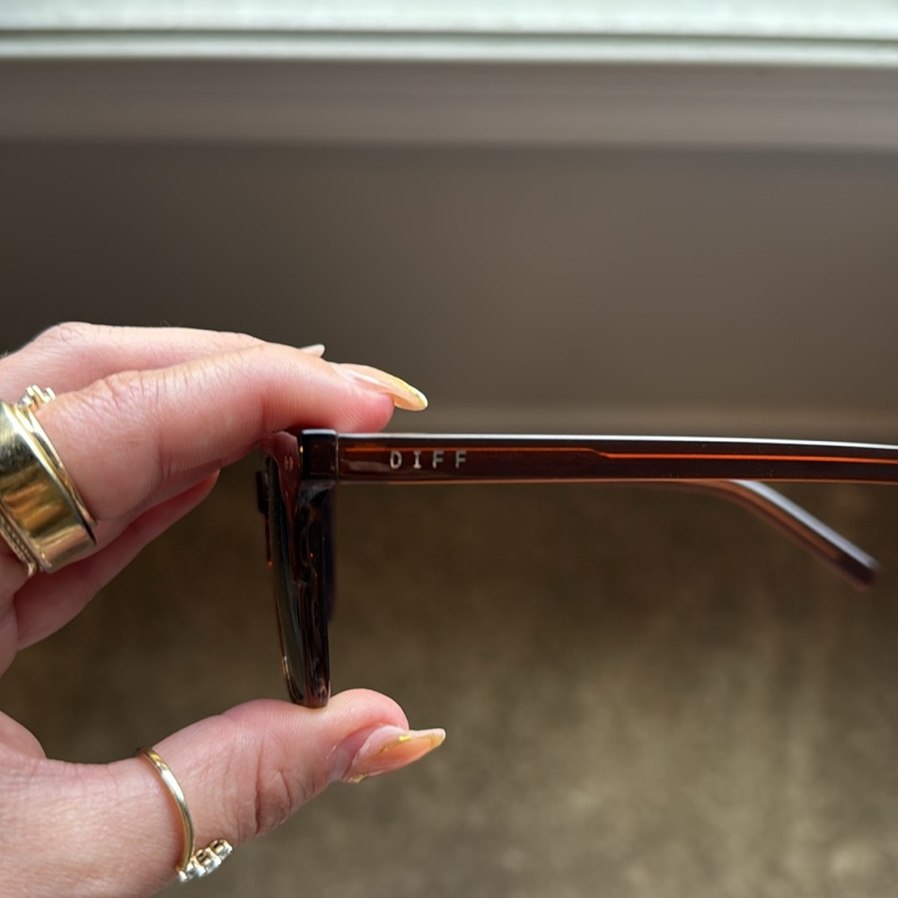 Brown Diff Billie Square Sunglasses - image 3